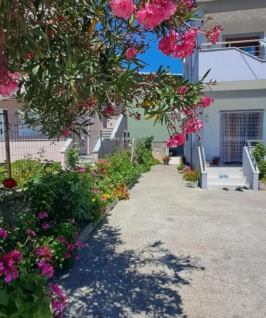 شقة Olmar'S Guest House دراس